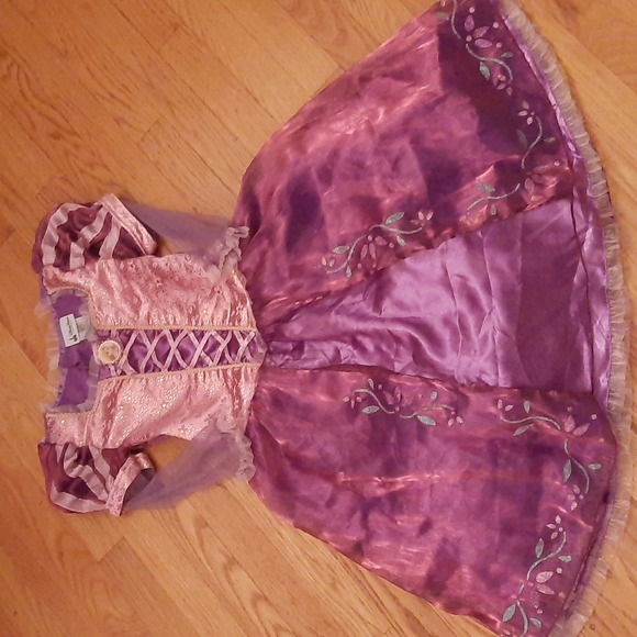 Sleeping Beauty Gown sz M